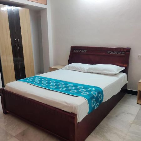 Roshini Serviced Apartments Chennai Ngoại thất bức ảnh