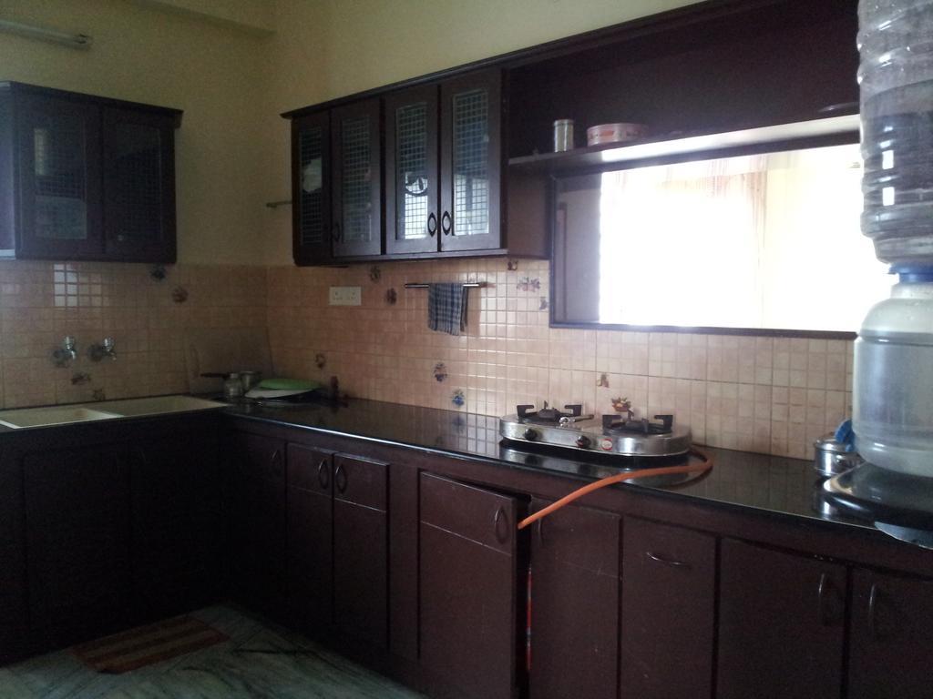 Roshini Serviced Apartments Chennai Phòng bức ảnh